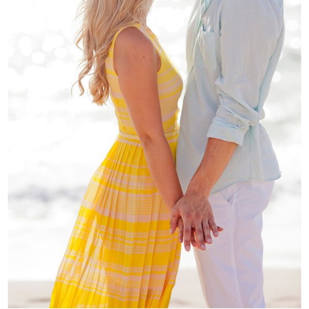 ❤️ French Connection Yellow Striped Dress